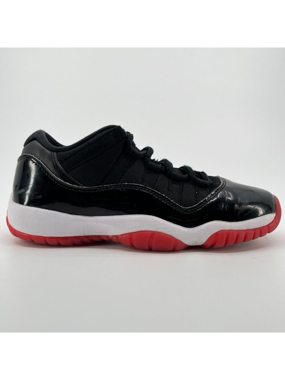Nike Air Jordan 11 Retro Low Boys Size 5.5Y Black White Athletic Shoes Sneakers